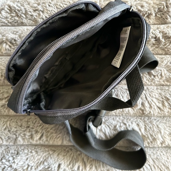 Jordan Kids Black Crossbody Bag - Picture 4 of 4